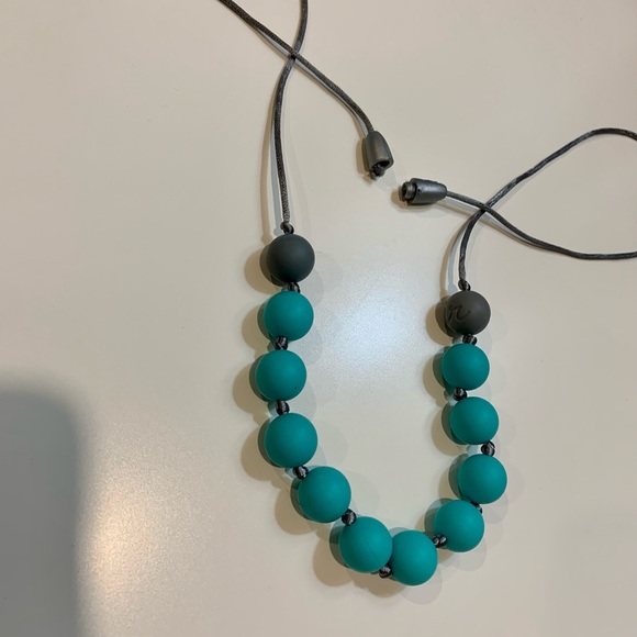 Baby Teething Necklace - Picture 3 of 5